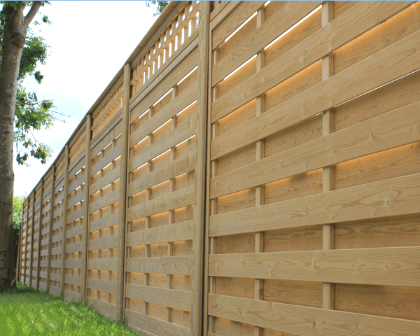 HORIZONTAL HIT AND MISS FENCE PANELS