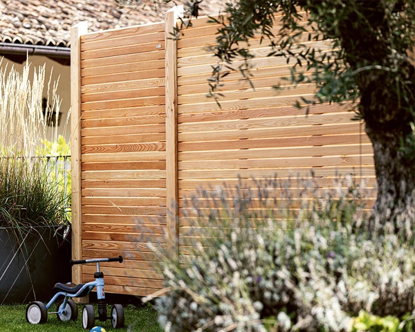 Siberian larch rhimbus fence panels